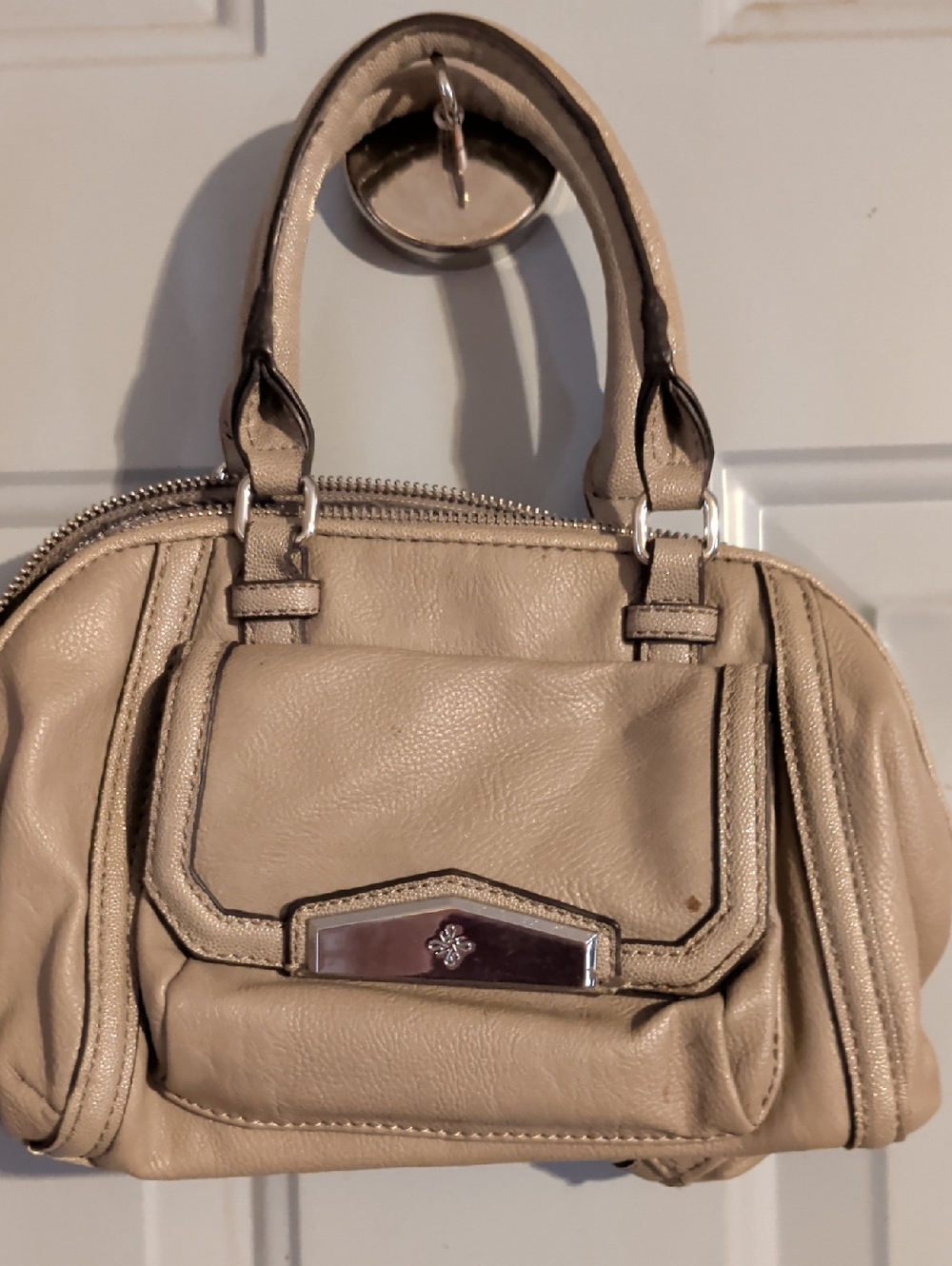 Simply Vera Wang Women's Beige Leather Satchel Handbag